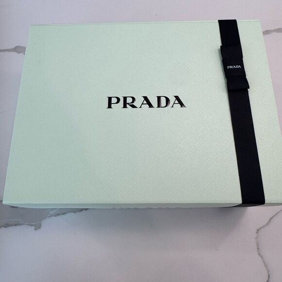 Prada make-up Set lip balm eyeshadow mascara - Picture 2 of 16